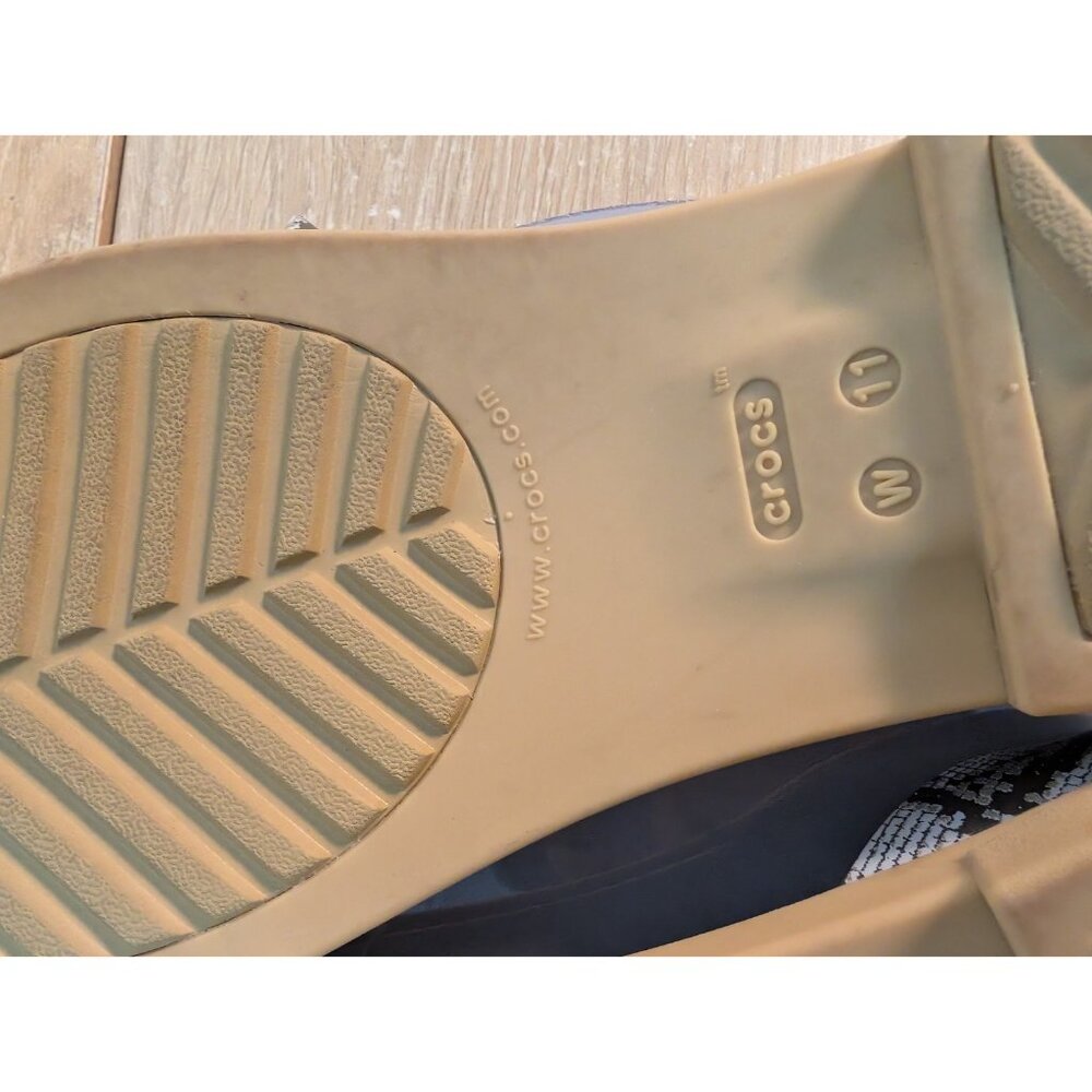 Crocs Sandals Womens 11 Gray Tan Snake Tulum Open Toe Flat 3-Strap Flat Iconic - Picture 8 of 8
